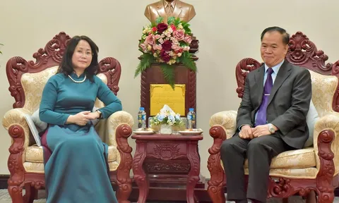 Bộ Văn hóa, Thể thao và Du lịch Việt Nam đã giúp Lào tổ chức chương trình nghệ thuật chưa từng có