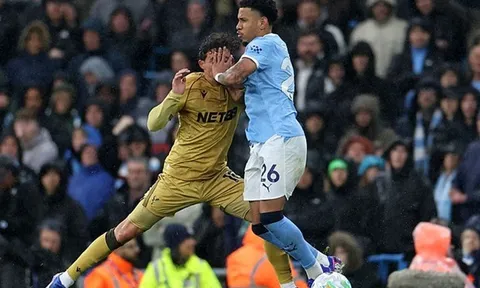 Foden rực sáng trong chiến thắng đậm của Man City