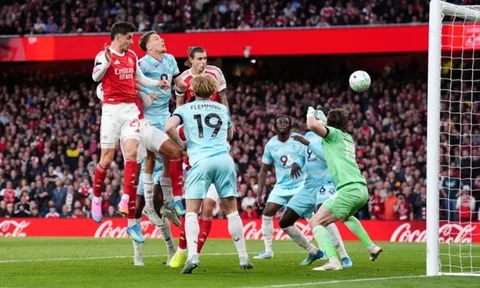 Arsenal tiến sát chức vô địch Premier League sau trận thắng Burnley
