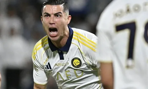 Cristiano Ronaldo tỏa sáng trong ngày Al Nassr vô địch Saudi Pro League