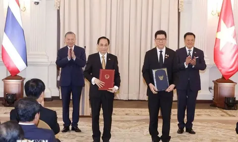 Tổng Bí thư, Chủ tịch nước Tô Lâm và Thủ tướng Thái Lan chứng kiến Lễ trao văn kiện hợp tác và công bố Logo kỷ niệm 50 năm thiết lập quan hệ ngoại giao Việt Nam - Thái Lan