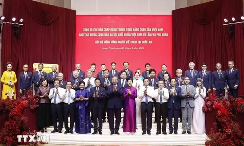 Tổng Bí thư, Chủ tịch nước Tô Lâm gặp gỡ cộng đồng người Việt Nam tại Thái Lan