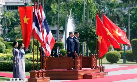 Lễ đón trọng thể Tổng Bí thư, Chủ tịch nước và Phu nhân thăm chính thức Vương quốc Thái Lan