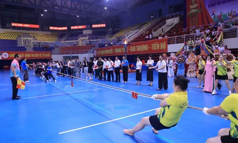 Trao giải Đại hội Thể dục thể thao phường Tuần Châu lần thứ I
