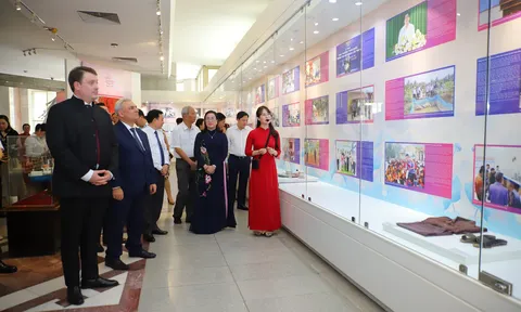 136 tấm gương tiêu biểu được giới thiệu tại triển lãm “Những tấm gương bình dị mà cao quý” năm 2026