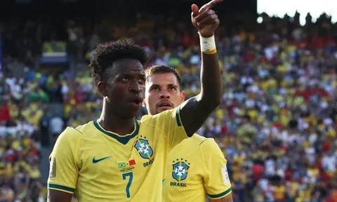 Vinicius tỏa sáng, giúp Brazil nối dài kỷ lục 52 năm tại World Cup