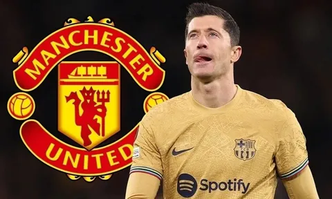 Man United từ bỏ các thương vụ Lewandowski và Tonali