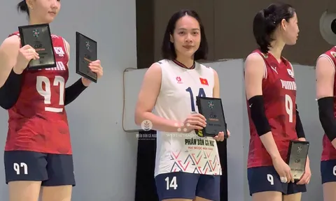 Võ Thị Kim Thoa nhận danh hiệu Chuyền hai xuất sắc nhất AVC Cup 2026
