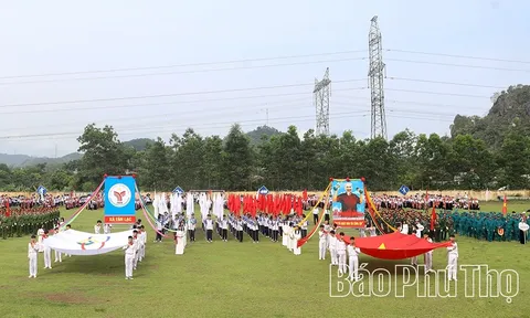 Xã Tân Lạc đẩy mạnh phong trào thể dục thể thao quần chúng