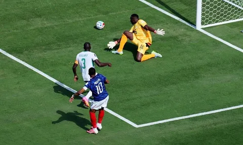 Tuyển Pháp thắng Senegal nhờ cú đúp của Mbappe