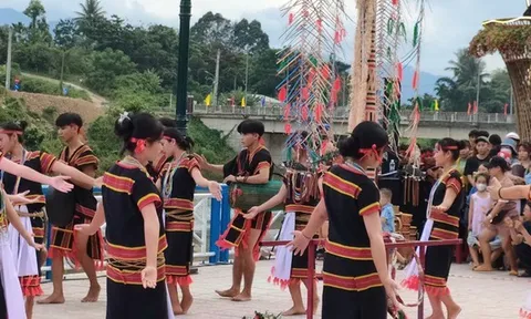 Đẩy mạnh bảo tồn và phát huy văn hóa truyền thống các dân tộc thiểu số