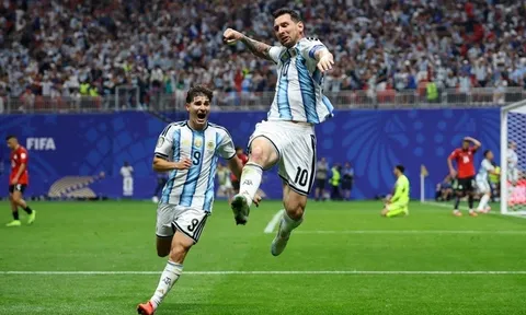 Argentina vào tứ kết World Cup 2026 sau màn ngược dòng điên rồ