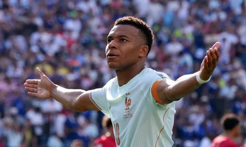 Đội tuyển Pháp và Mbappe liên tiếp lập kỷ lục tại World Cup