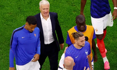 Huấn luyện viên Deschamps lập kỷ lục World Cup