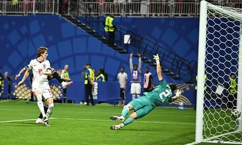 Argentina ngược dòng hạ Anh giành vé vào chung kết World Cup 2026