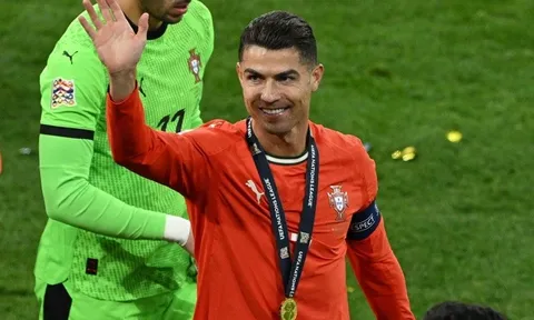 Ronaldo sắp chia tay tuyển Bồ Đào Nha, Man United đón tin vui từ Sesko