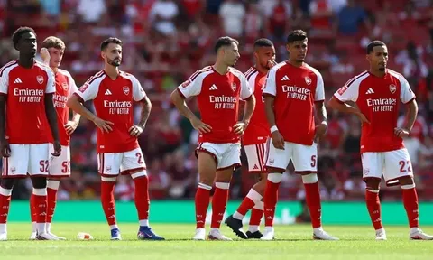 Arsenal chật vật, Man City ngược dòng ấn tượng