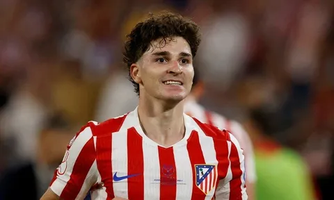 Atletico chặn Alvarez đến Barca, AS Roma lập kỷ lục với số áo 86