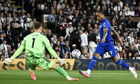Chelsea thắng nghẹt thở trong trận ra mắt của huấn luyện viên Alonso