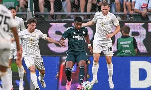 Real Madrid mất 7 cầu thủ ngay sau vòng đấu đầu tiên