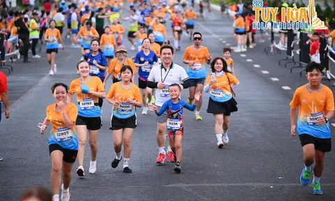 Gần 3.000 vận động viên tham gia Giải chạy “Đón bình minh trên biển” Tuy Hòa 2026