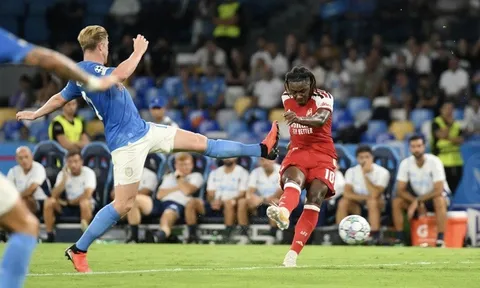 Arsenal thăng hoa, Liverpool ngược dòng ở Champions League
