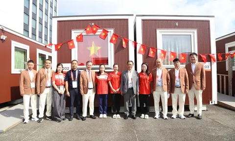 Thứ trưởng Hoàng Đạo Cương thăm, động viên Đoàn Thể thao Việt Nam tại Làng Vận động viên ASIAD 20 