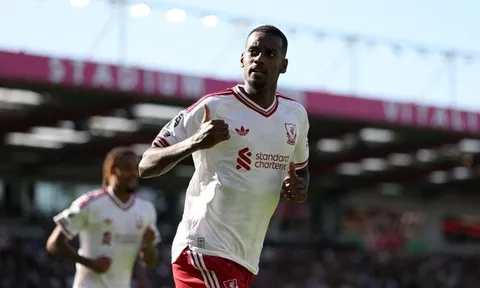 Giải Ngoại hạng Anh: Man City tiếp mạch thắng, Liverpool vượt qua trận đấu khó chịu