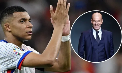 Kylian Mbappe háo hức làm việc với huấn luyện viên Zidane ở đội tuyển Pháp