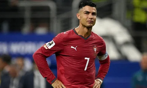 Ronaldo chưa muốn chia tay tuyển Bồ Đào Nha, Hakimi phải hầu tòa