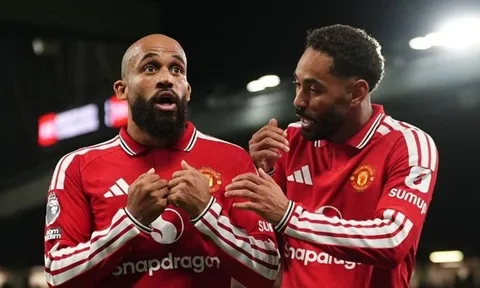 Manchester United phơi bày loạt vấn đề sau chuỗi trận thất vọng