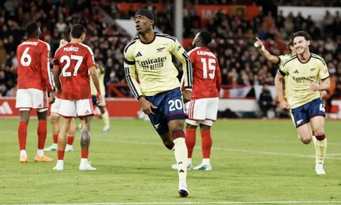 Arsenal thắng Nottingham Forest nhưng hàng công lộ vấn đề
