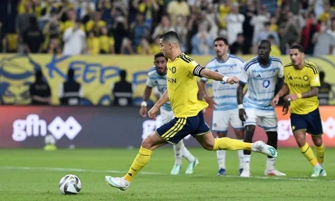 Ronaldo đối mặt với sóng gió từ câu lạc bộ đến đội tuyển quốc gia