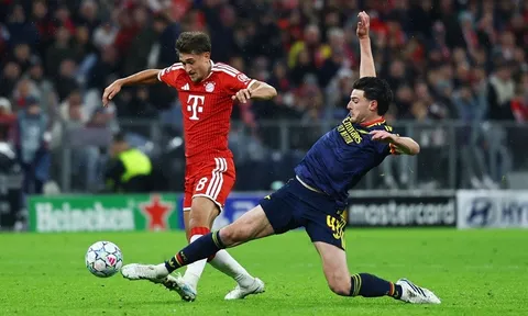 Bayern Munich đánh rơi chiến thắng, Man United chìm sâu trong khủng hoảng