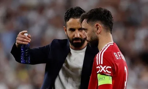 Bruno Fernandes đứng trước khả năng rời Man United