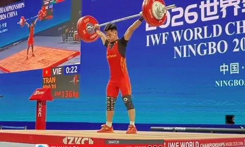 Trần Minh Trí xếp hạng 5 tại Giải vô địch Cử tạ Thế giới 2026