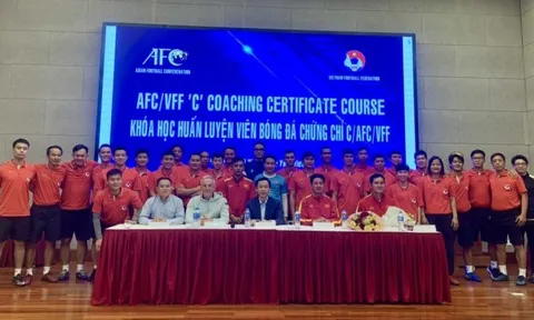 Bế giảng khóa đào tạo Huấn luyện viên bóng đá chứng chỉ ‘C’ AFC/VFF năm 2022
