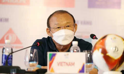 Huấn luyện viên Park Hang Seo: “Chúng tôi sẽ thi đấu với trách nhiệm cao để mang lại niềm vui cho người hâm mộ”