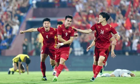 Môn Bóng đá nam: Thắng kịch tính U23 Malaysia, U23 Việt Nam gặp U23 Thái Lan ở chung kết