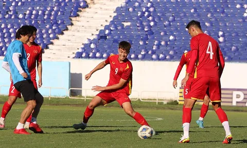 U23 Việt Nam cười nói vui vẻ trước trận "đại chiến" với U23 Thái Lan
