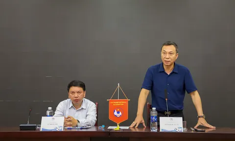 Lãnh đạo VFF gặp gỡ động viên và giao nhiệm vụ cho đội tuyển U16 Quốc gia