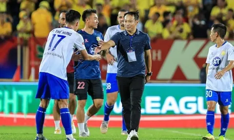 Cầu thủ Nam Định nhận thưởng 1,2 tỷ đồng sau chiến thắng trước thành phố Hồ Chí Minh