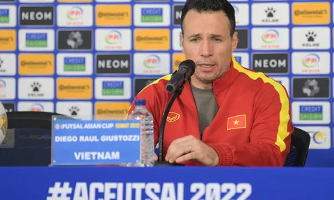 Huấn luyện viên Diego Giustozzi: “Đội tuyển futsal Việt Nam phải tập trung cao độ cho trận đấu với Iran”