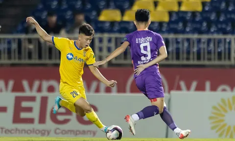 Vòng 23 V.League 2022: Phan Văn Đức rực sáng, Sông Lam Nghệ An đánh bại Becamex Bình Dương