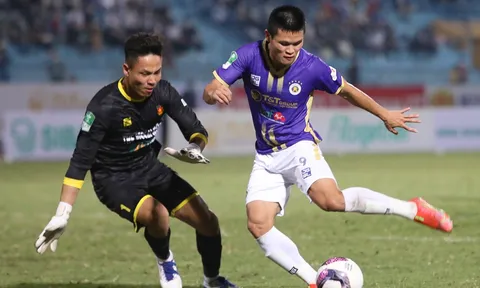 Tiền đạo Tuấn Hải của Hà Nội FC giành danh hiệu "Cầu thủ nội ghi nhiều bàn thắng nhất" V.League 2022
