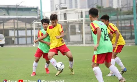 Huấn luyện viên Nguyễn Văn Biển: Các cầu thủ U14 đã có sự tiến bộ sau 5 ngày tập luyện