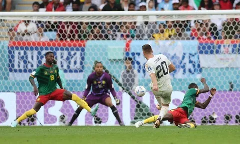 Bảng G > Cameroon 3-3 Serbia: "Những con sư tử bất khuất" lội ngược dòng giành điểm