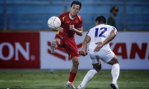 Văn Quyết lập công, đội tuyển Việt Nam đánh bại Philippines