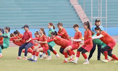 Vòng loại giải Bóng đá U20 nữ châu Á: Đội tuyển U20 nữ Việt Nam có buổi tập đầu tiên trên sân Việt Trì