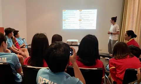 Chuyên gia dinh dưỡng và thể lực FIFA hỗ trợ đội tuyển nữ Việt Nam tại Đức